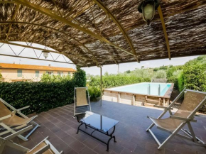 Appealing apartments in Cantagrillo with shared pool Serravalle Pistoiese